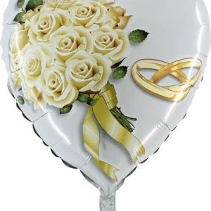 Süda valgete roosidega